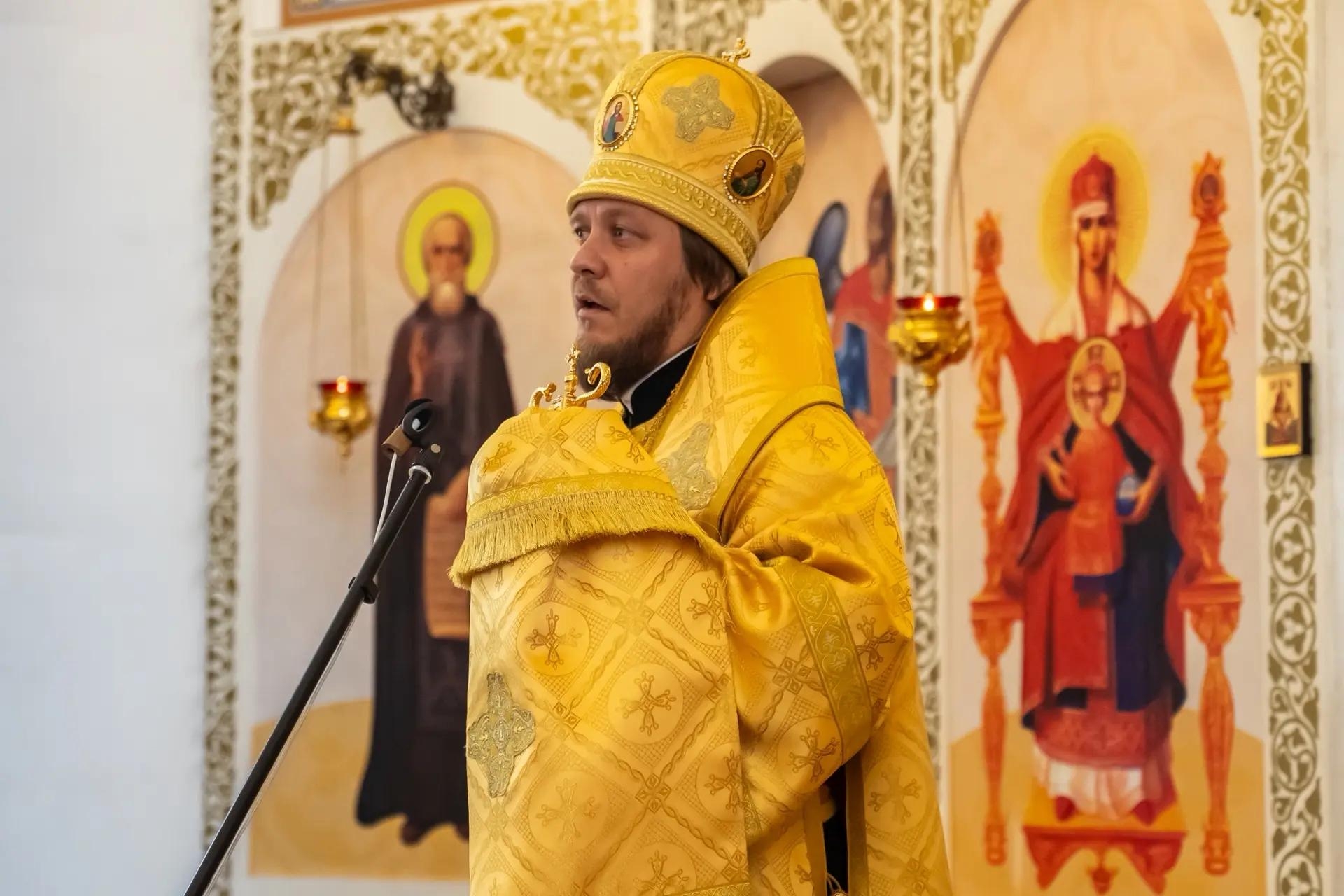 Литургия в Неделю 18-ую по Пятидесятнице, свт. Димитрия, митр. Ростовского