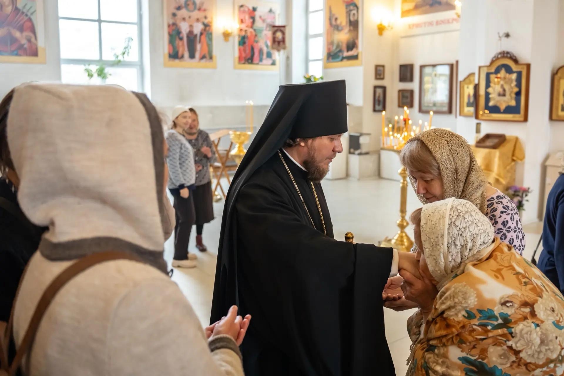 Литургия в Неделю 18-ую по Пятидесятнице, свт. Димитрия, митр. Ростовского
