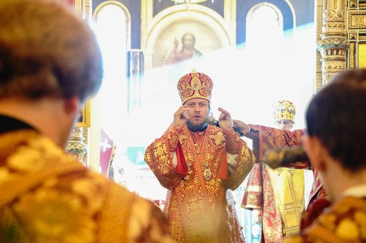 Божественная литургия в день памяти сщмч. Петра (Полянского), митрополита Крутицкого в Свято-Симеоновском кафедральном соборе г. Челябинск