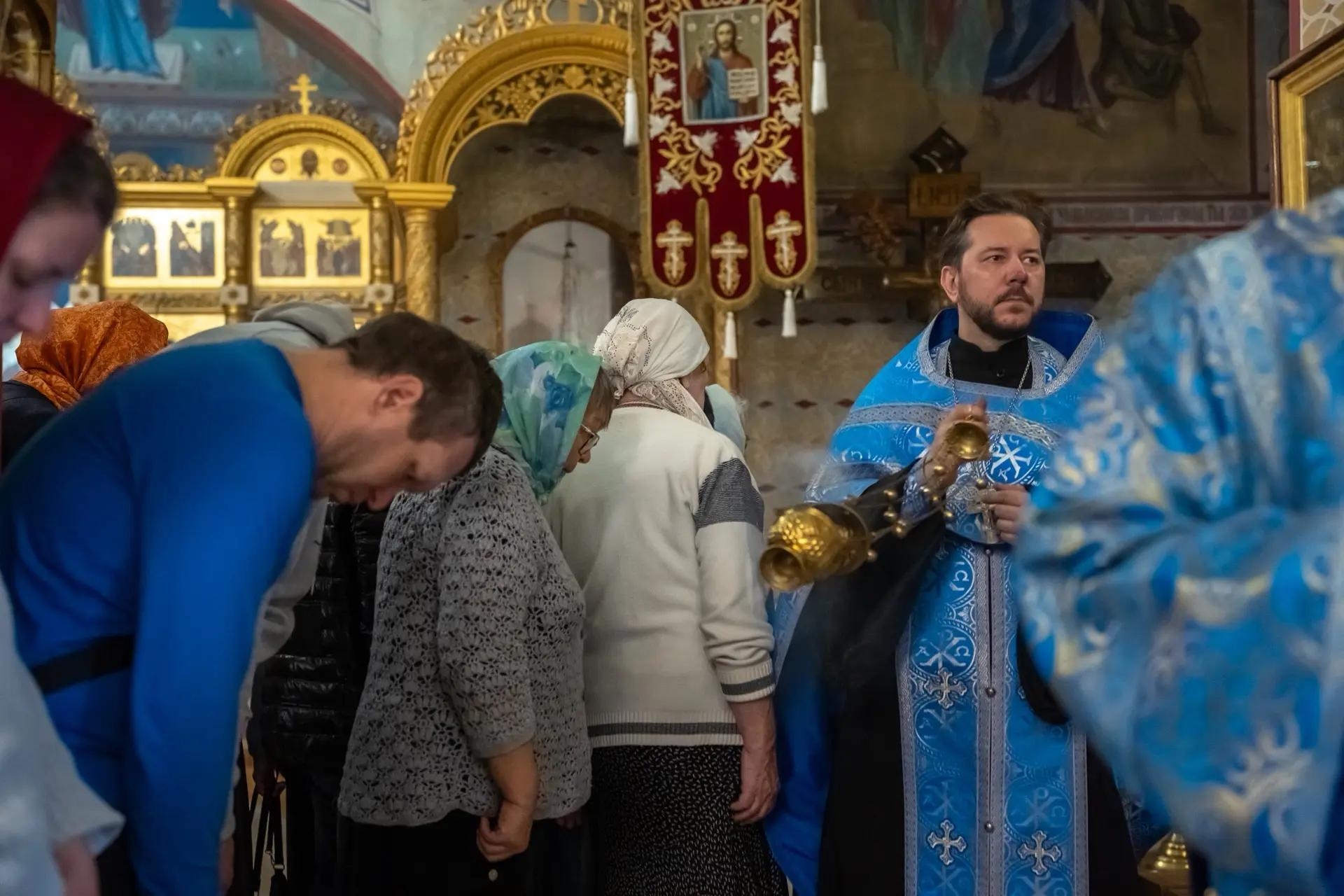 Всенощное бдение в канун Покрова Пресвятой Владычицы нашей Богородицы и Приснодевы Марии