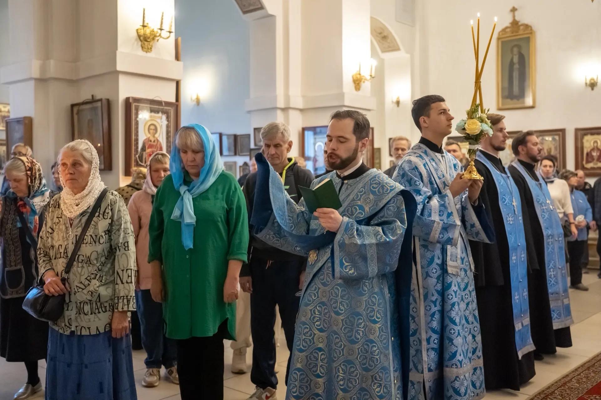 Всенощное бдение в канун Покрова Пресвятой Владычицы нашей Богородицы и Приснодевы Марии
