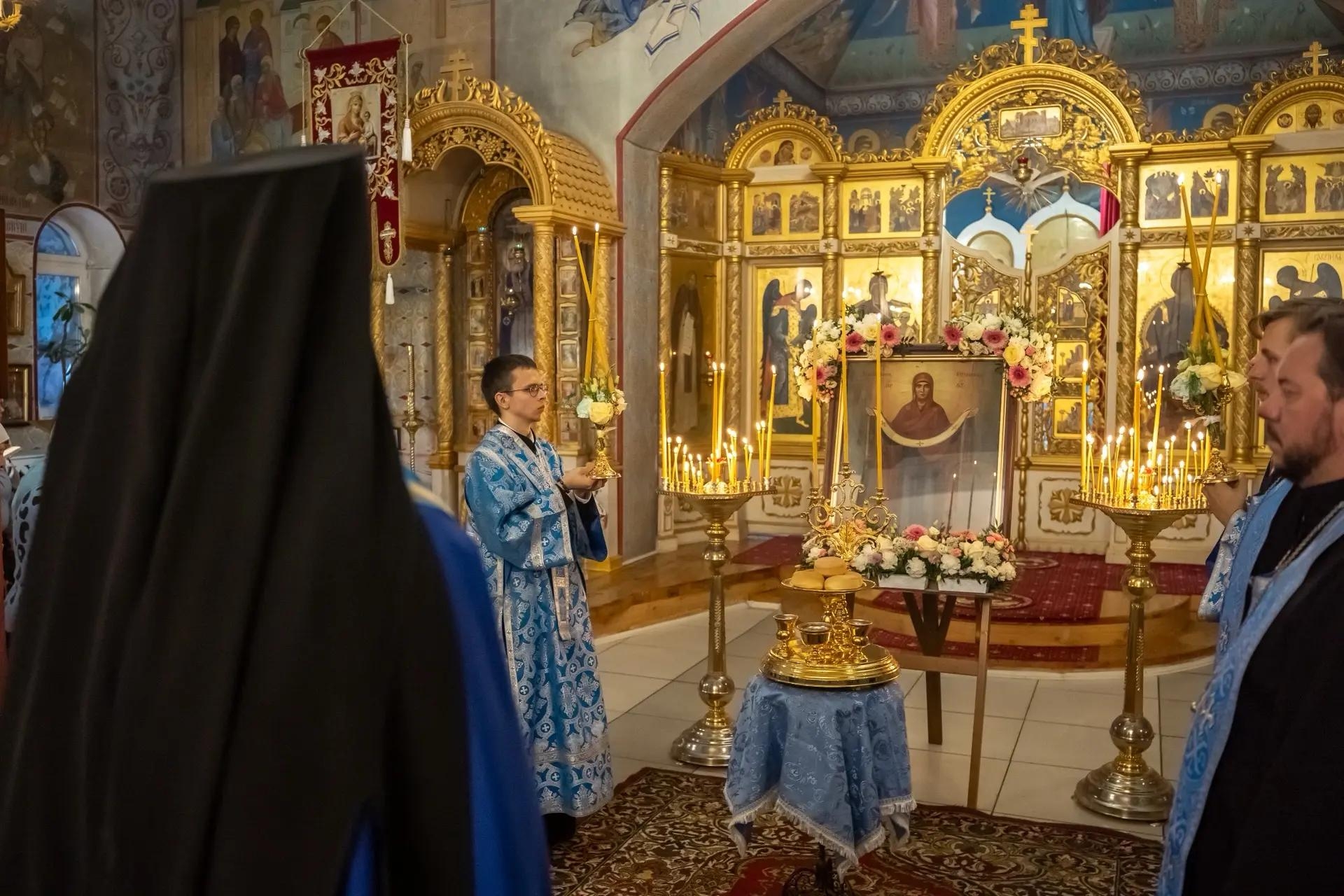 Всенощное бдение в канун Покрова Пресвятой Владычицы нашей Богородицы и Приснодевы Марии