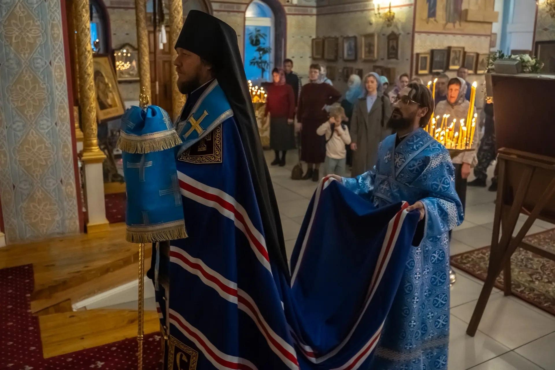 Всенощное бдение в канун Покрова Пресвятой Владычицы нашей Богородицы и Приснодевы Марии