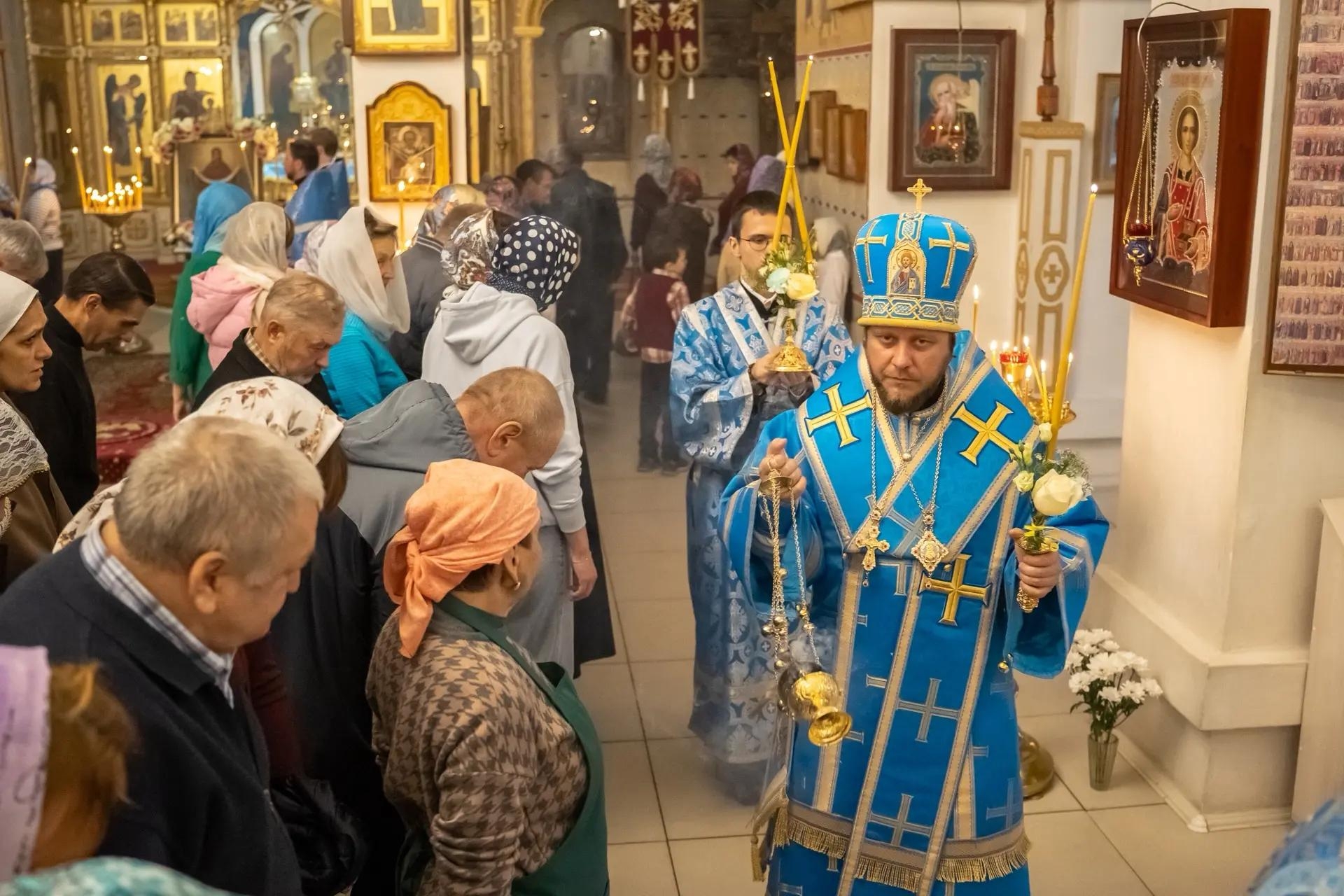 Всенощное бдение в канун Покрова Пресвятой Владычицы нашей Богородицы и Приснодевы Марии