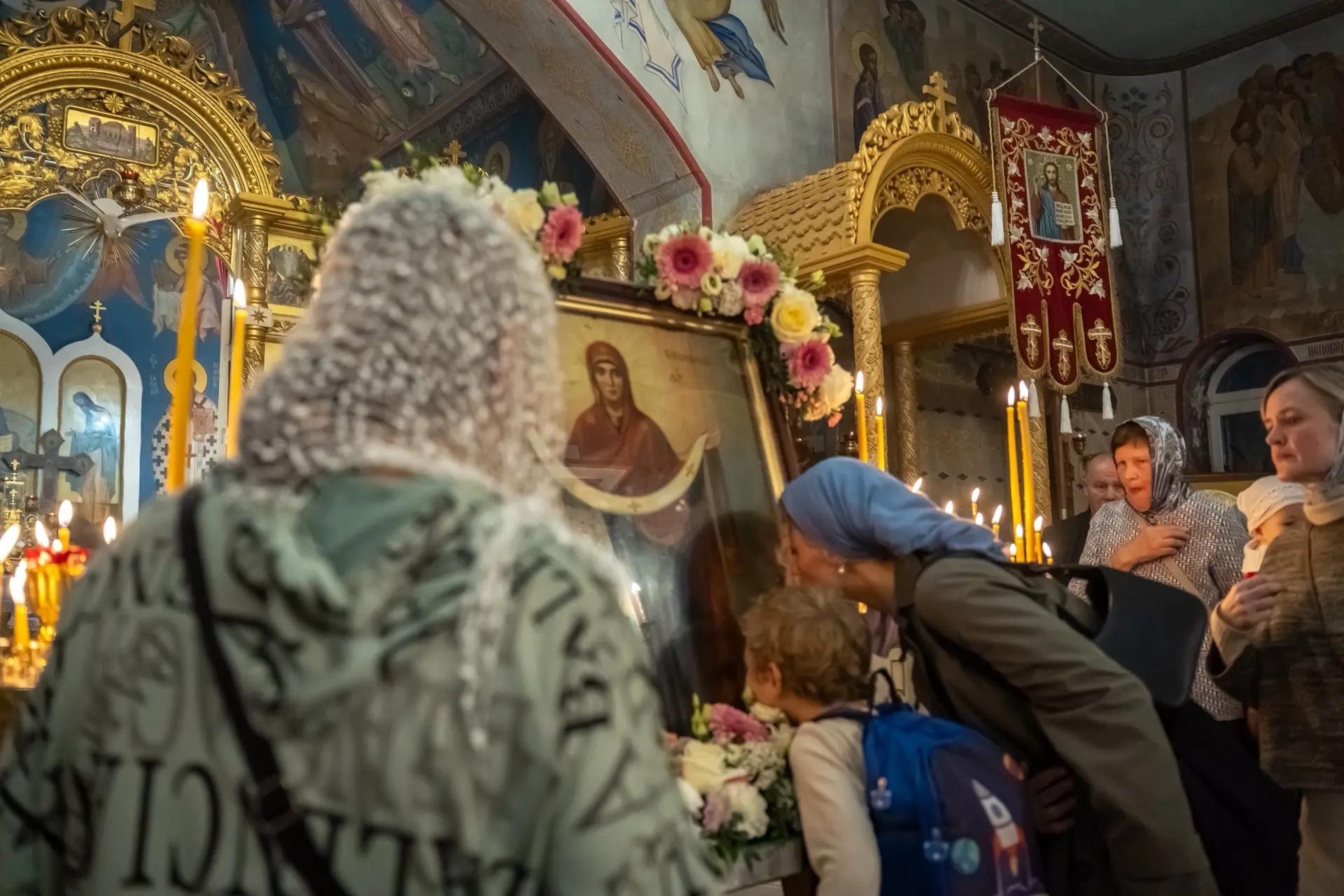 Всенощное бдение в канун Покрова Пресвятой Владычицы нашей Богородицы и Приснодевы Марии