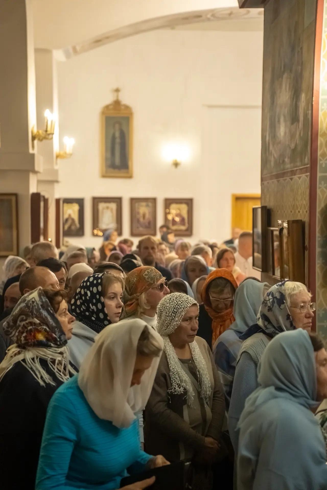 Всенощное бдение в канун Покрова Пресвятой Владычицы нашей Богородицы и Приснодевы Марии