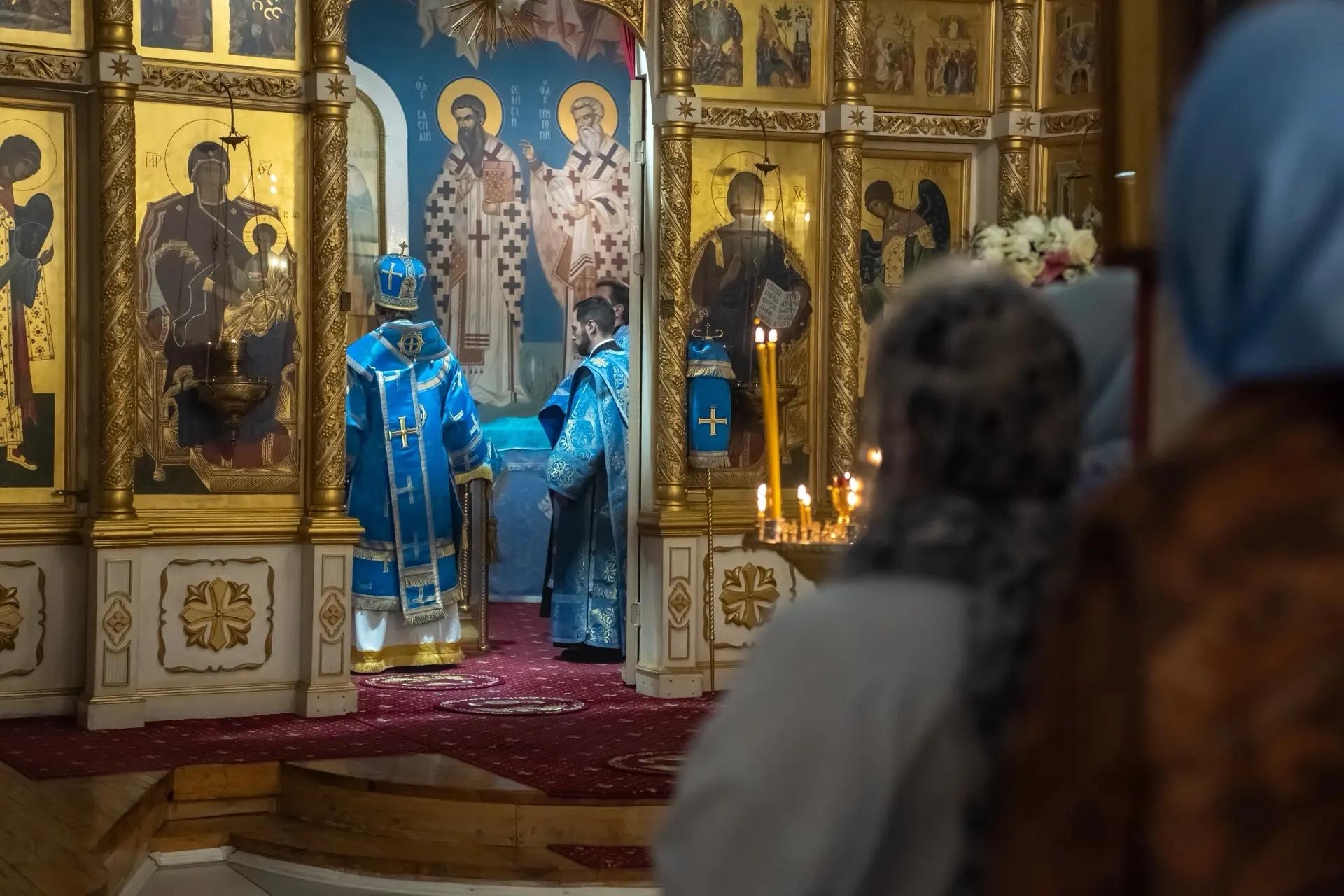 Всенощное бдение в канун Покрова Пресвятой Владычицы нашей Богородицы и Приснодевы Марии