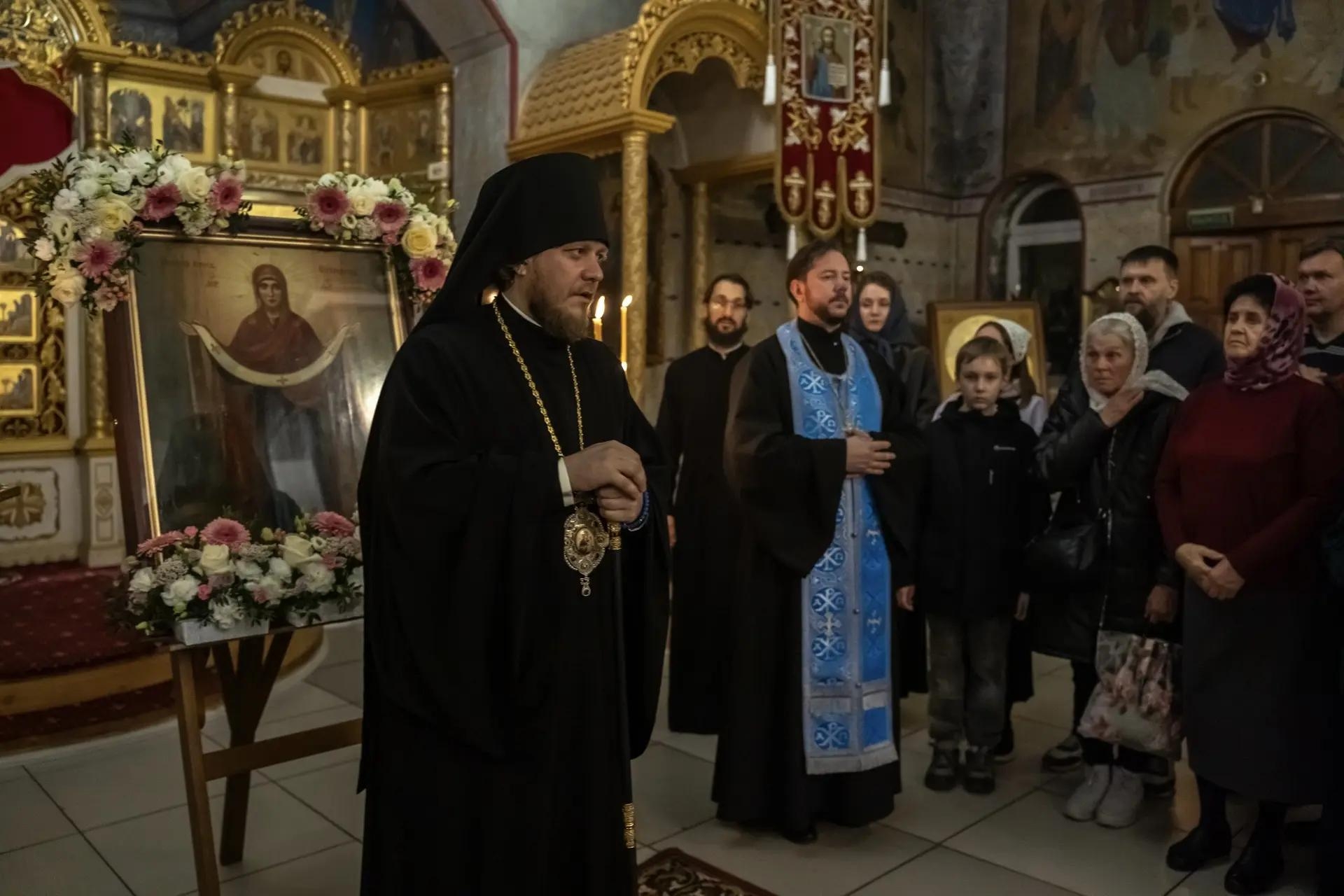 Всенощное бдение в канун Покрова Пресвятой Владычицы нашей Богородицы и Приснодевы Марии