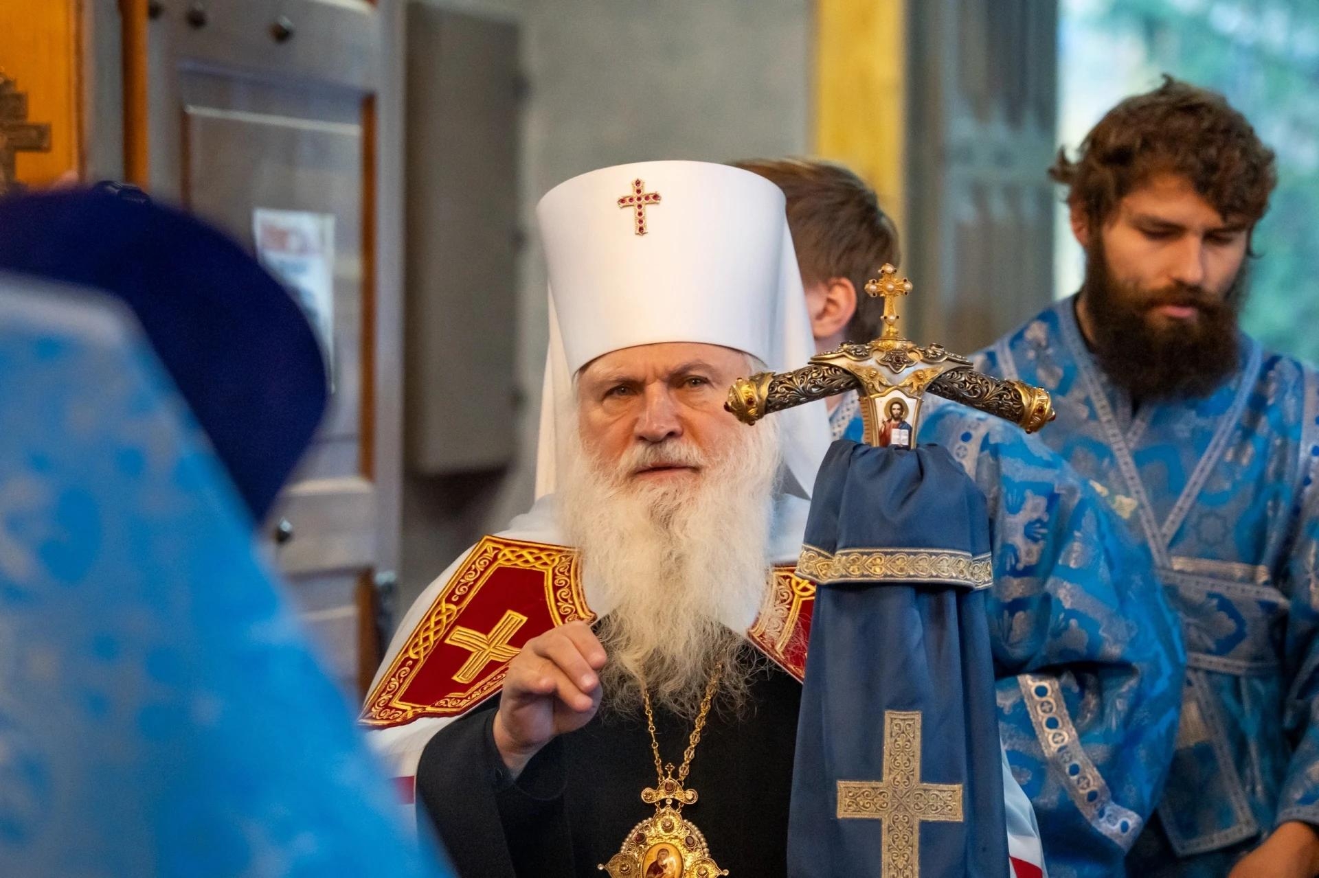 Литургия в праздник Покрова Пресвятой Владычицы нашей Богородицы в Никольском соборном храме г. Сатка