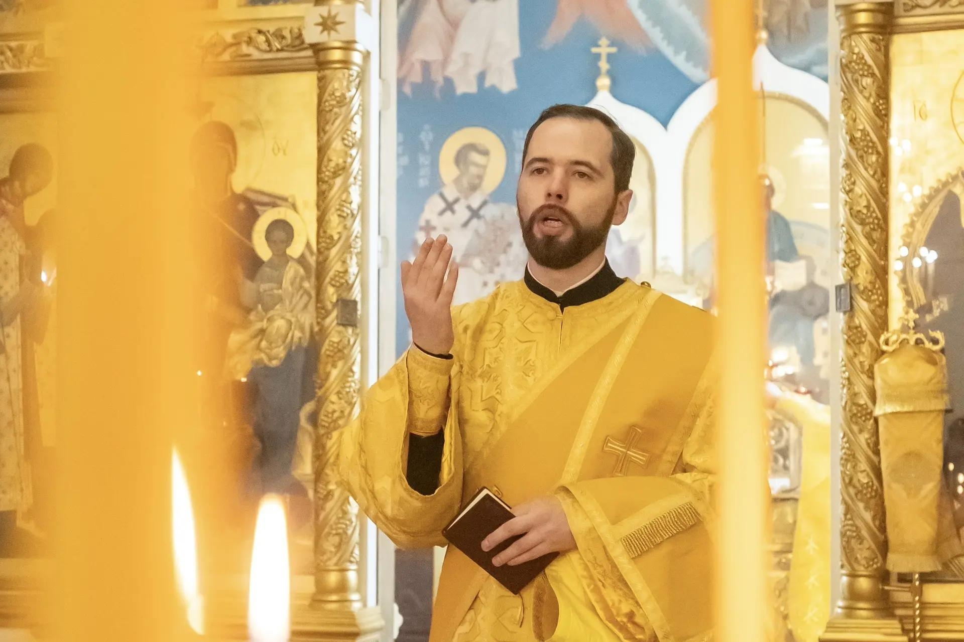 Литургия в пятницу 20-й седмицы по Пятидесятнице, сщмч. Дионисия Ареопагита