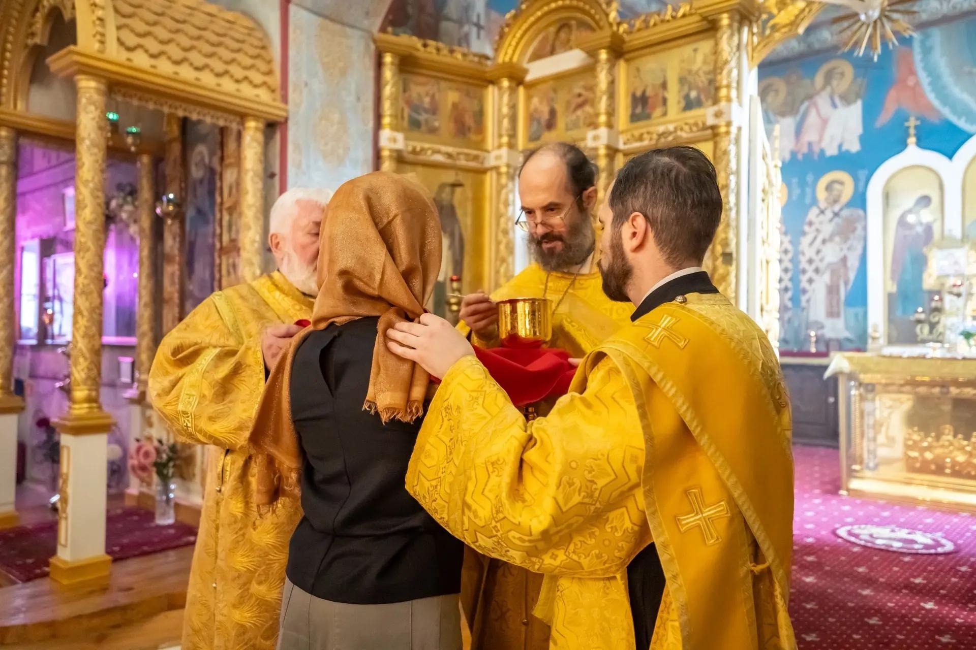 Литургия в пятницу 20-й седмицы по Пятидесятнице, сщмч. Дионисия Ареопагита