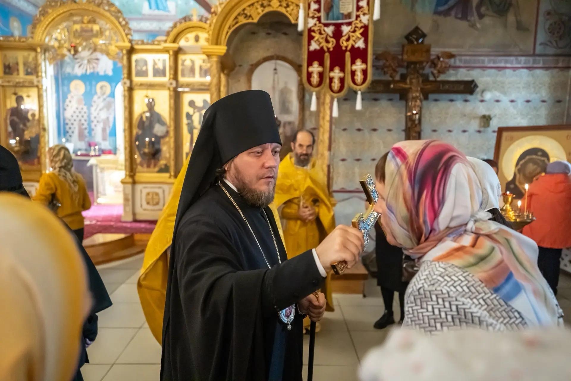 Литургия в пятницу 20-й седмицы по Пятидесятнице, сщмч. Дионисия Ареопагита