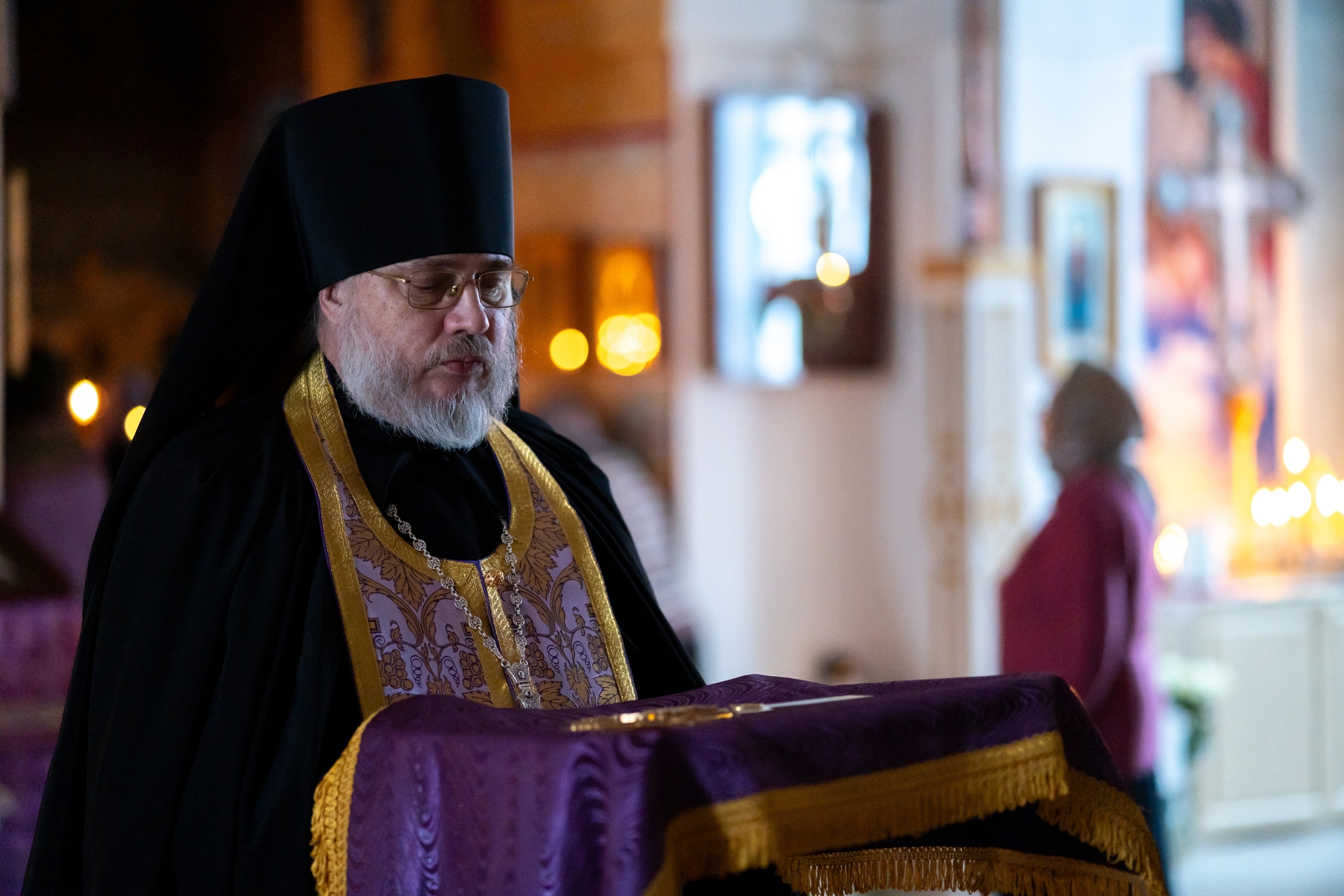 Литургия Преждеосвященных Даров в Серафимовском кафедральном соборе