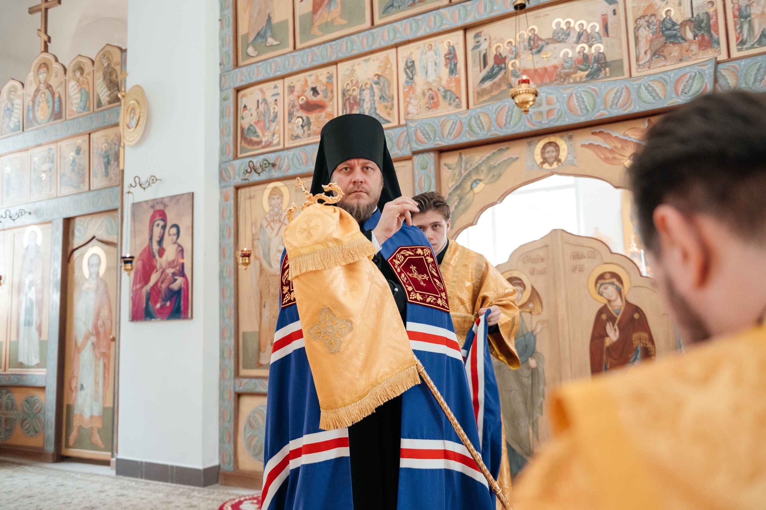 Божественная литургия в Покровском храме г. Трехгорный