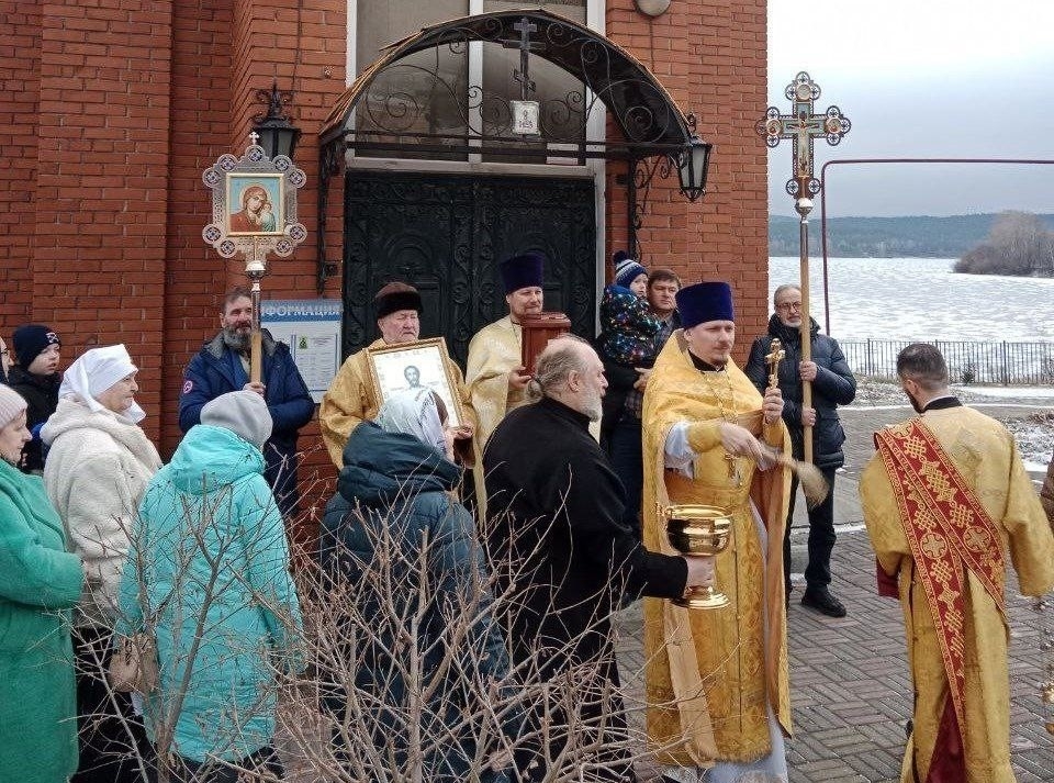 ПРЕСТОЛЬНЫЙ ПРАЗДНИК В АЛЕКСАНДРО-НЕВСКОМ ХРАМЕ Г. ЗЛАТОУСТ