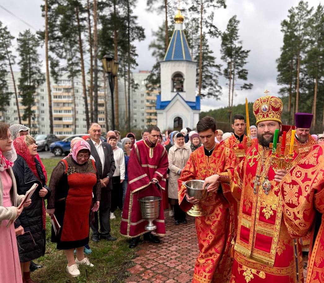 БОГОСЛУЖЕНИЕ В ПОКРОВСКОМ ХРАМЕ Г. ТРЕХГОРНЫЙ