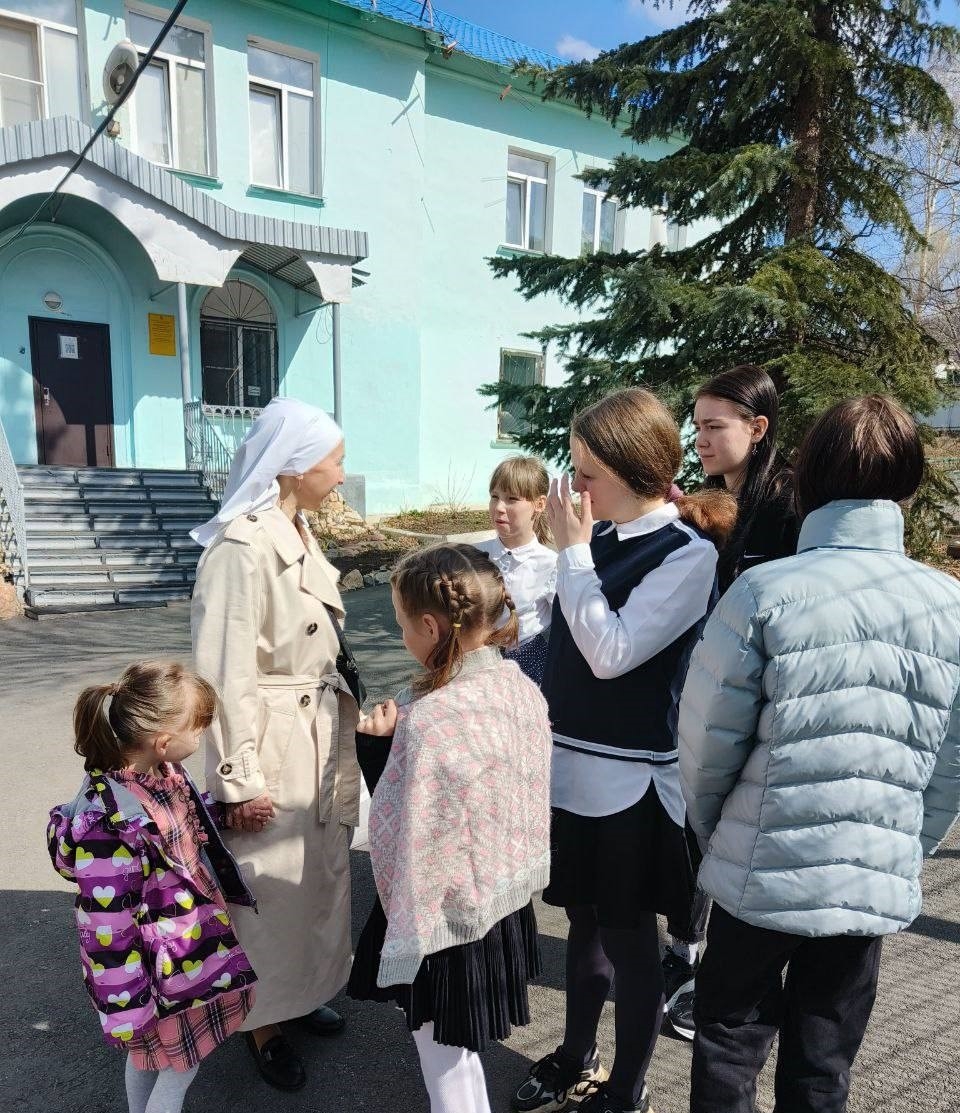 ПАСХАЛЬНАЯ ВСТРЕЧА С ВОСПИТАННИКАМИ ЦЕНТРА ПОМОЩИ