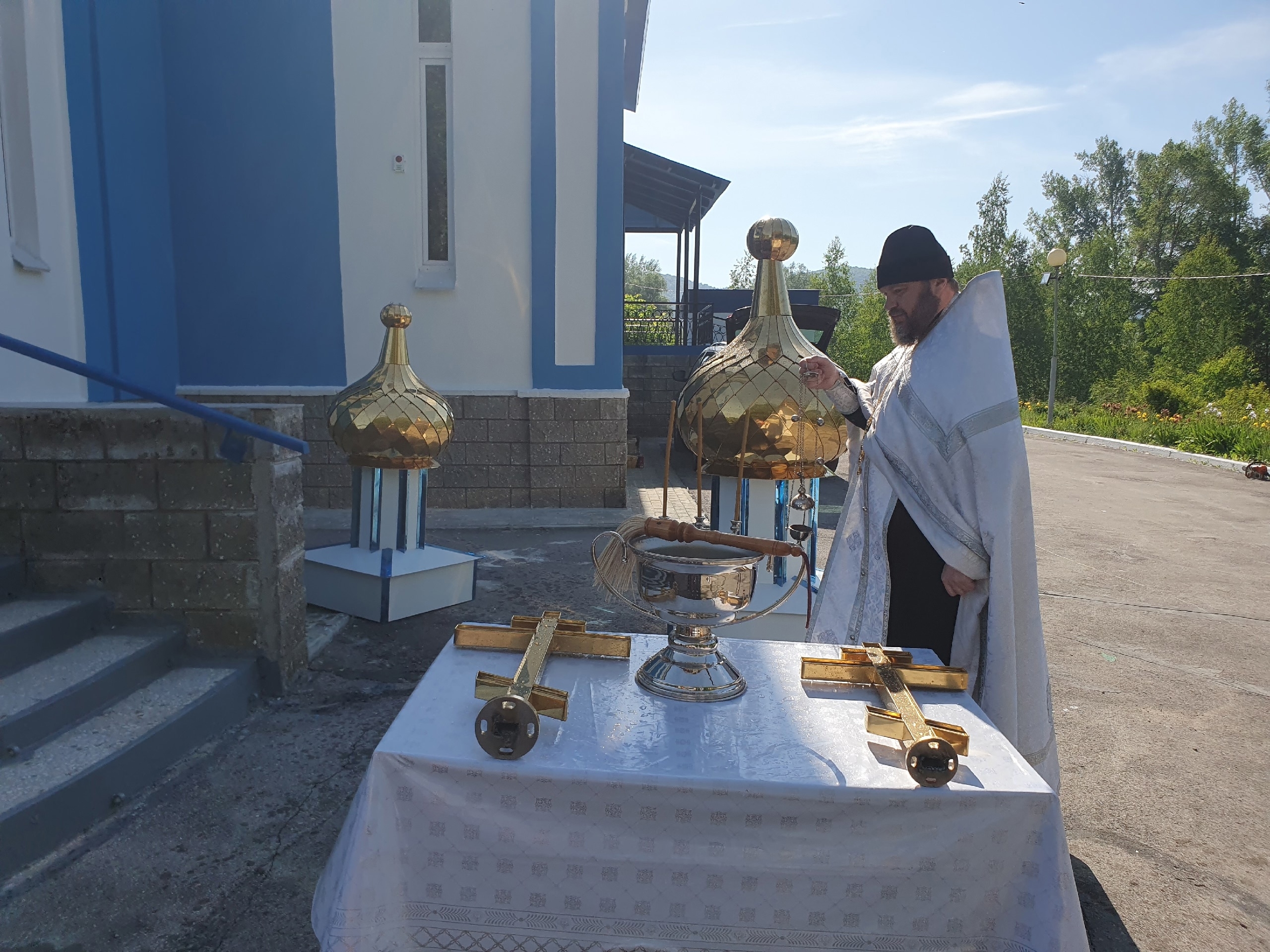ОБНОВЛЕНИЕ КУПОЛОВ НА ЧАСОВНЯХ ОКОЛО КАЗАНСКОГО ХРАМА Г. АША