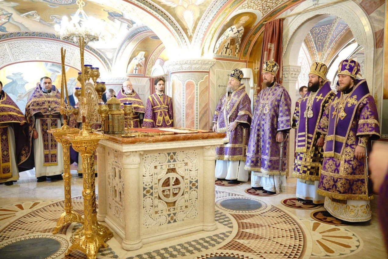 БОЖЕСТВЕННАЯ ЛИТУРГИЯ В ХРИСТОРОЖДЕСТВЕНСКОМ КАФЕДРАЛЬНОМ СОБОРЕ Г. ЧЕЛЯБИНСК