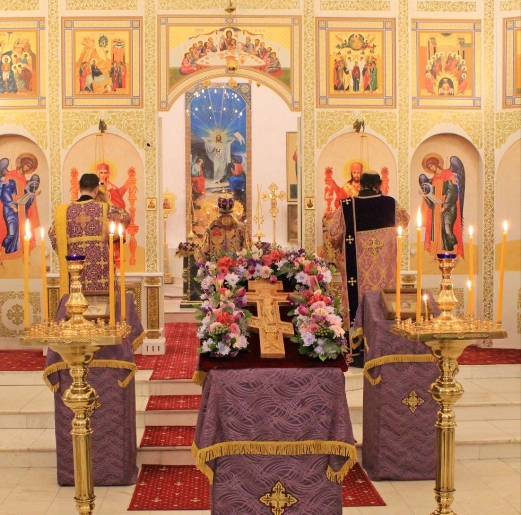 ВСЕНОЩНОЕ БДЕНИЕ В СЕРАФИМОВСКОМ КАФЕДРАЛЬНОМ СОБОРЕ