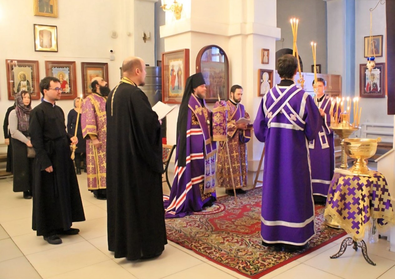 МОЛЕБЕН БЛАЖЕННОЙ МАТРОНЕ МОСКОВСКОЙ В СЕРАФИМОВСКОМ КАФЕДРАЛЬНОМ СОБОРЕ