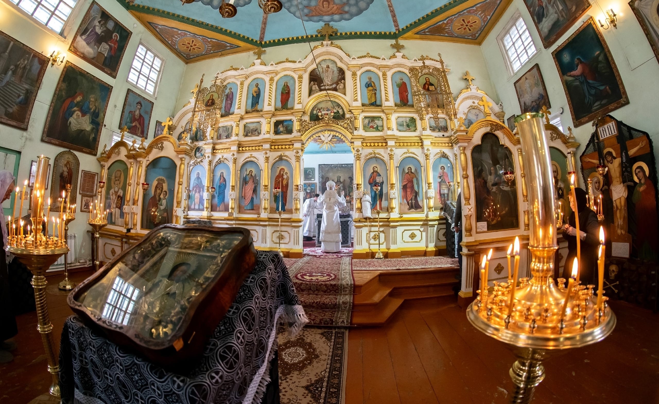 БОЖЕСТВЕННАЯ ЛИТУРГИЯ В ТРОИЦКОМ ХРАМЕ Г. ЗЛАТОУСТ