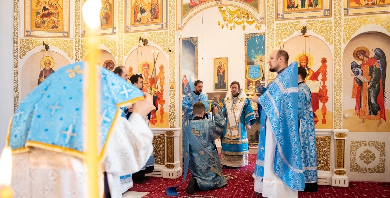 БОГОСЛУЖЕНИЕ В СЕРАФИМОВСКОМ КАФЕДРАЛЬНОМ СОБОРЕ Г. ЗЛАТОУСТА