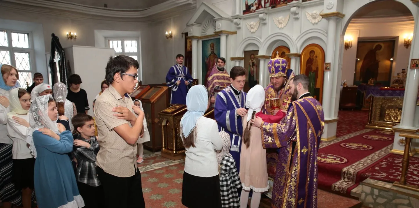 БОГОСЛУЖЕНИЕ В ИОАННО-ПРЕДТЕЧЕНСКОМ ХРАМЕ Г. КАТАВ-ИВАНОВСК