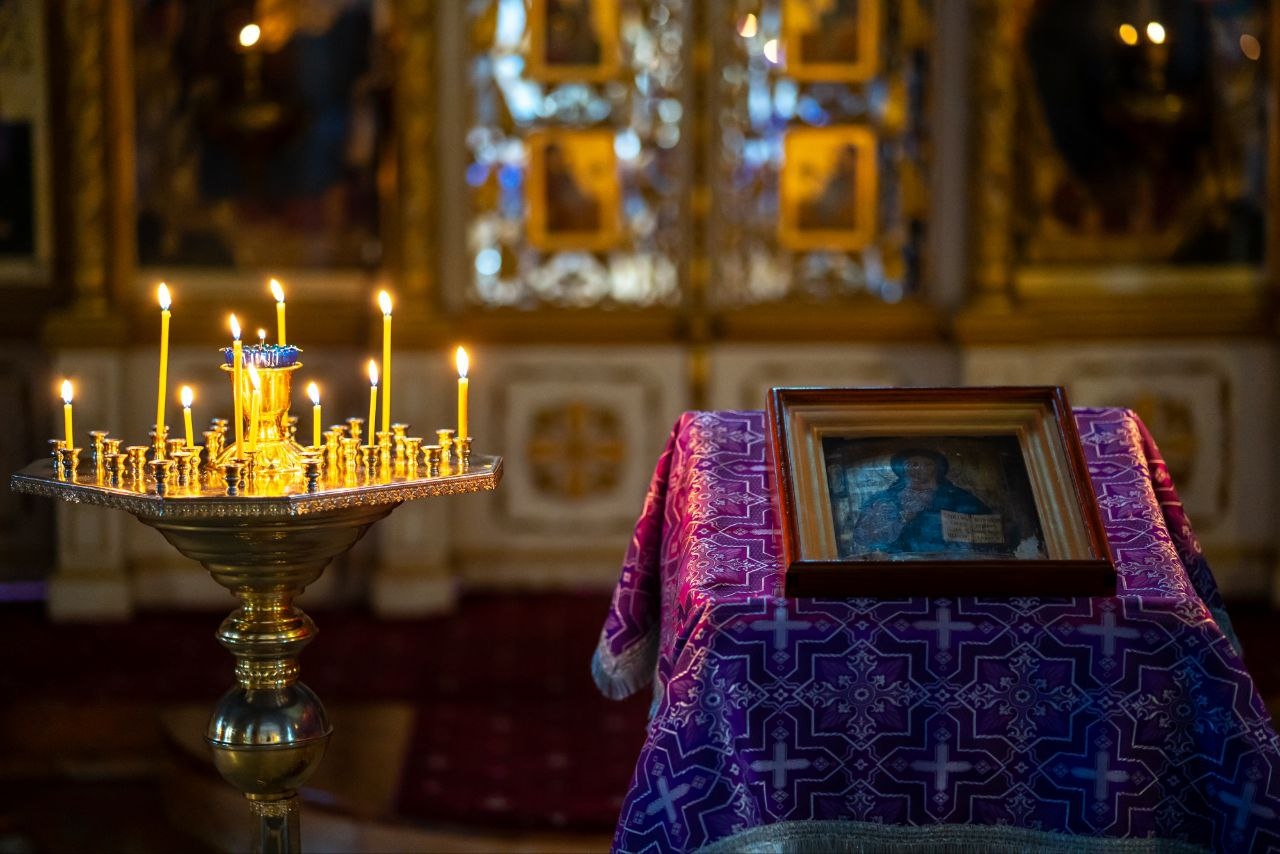 ЛИТУРГИЯ ПРЕЖДЕОСВЯЩЕННЫХ ДАРОВ В ПОКРОВСКОМ ПРИДЕЛЕ СЕРАФИМОВСКОГО СОБОРА