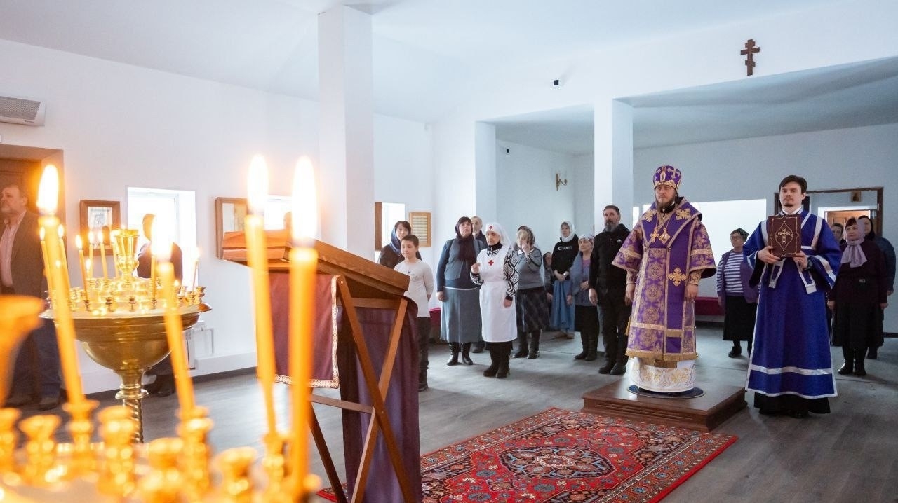 БОГОСЛУЖЕНИЕ НА АРХИЕРЕЕЙСКОМ ПОДВОРЬЕ Г. ЗЛАТОУСТ