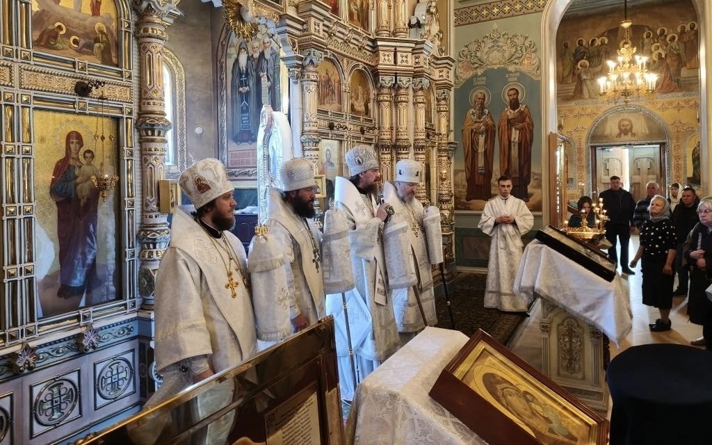 БОЖЕСТВЕННАЯ ЛИТУРГИЯ В СВЯТО-СИМЕОНОВСКОМ КАФЕДРАЛЬНОМ СОБОРЕ Г. ЧЕЛЯБИНСК