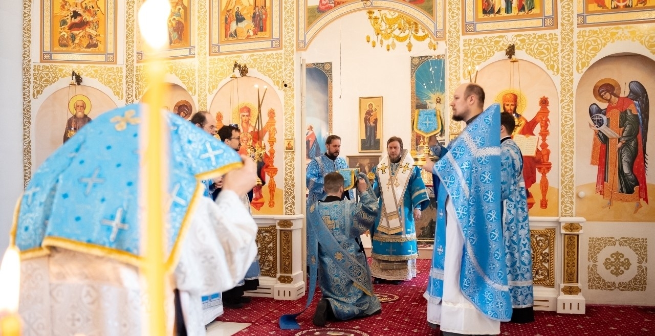 ЛИТУРГИЯ НА ПОХВАЛУ ПРЕСВЯТОЙ БОГОРОДИЦЫ. ХИРОТОНИЯ ВО ИЕРОМОНАХИ ИЕРОДИАКОНА ФЛАВИАНА (ГОРБАТКОВА)
