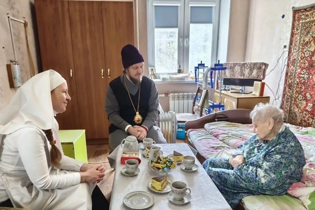 ПОЗДРАВЛЕНИЕ С ДНЕМ ПОБЕДЫ ЖИТЕЛЬНИЦЫ ЗЛАТОУСТА, ПЕРЕЖИВШЕЙ ВЕЛИКУЮ ОТЕЧЕСТВЕННУЮ ВОЙНУ РЕБЕНКОМ