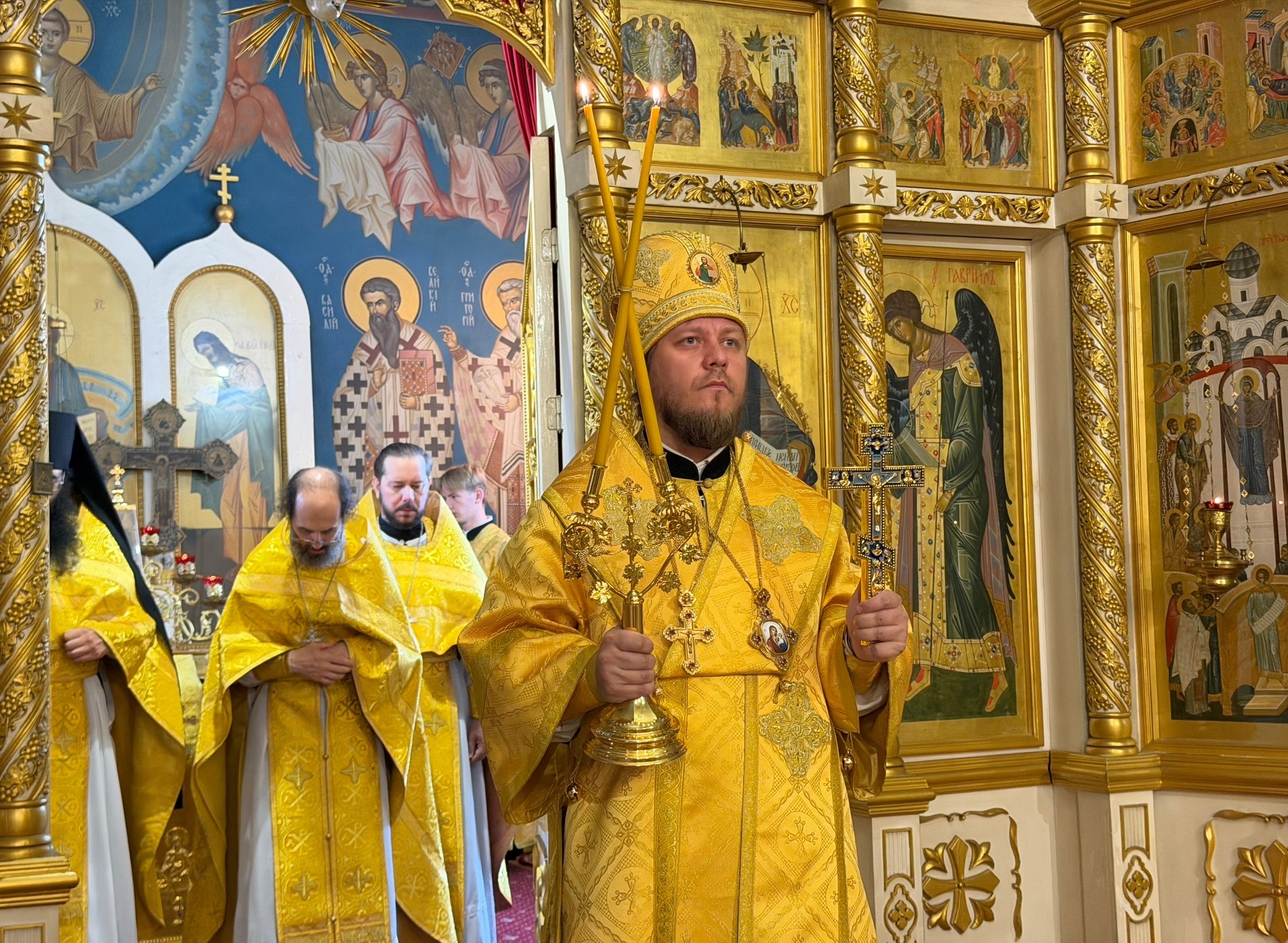 БОГОСЛУЖЕНИЕ В СЕРАФИМОВСКОМ КАФЕДРАЛЬНОМ СОБОРЕ