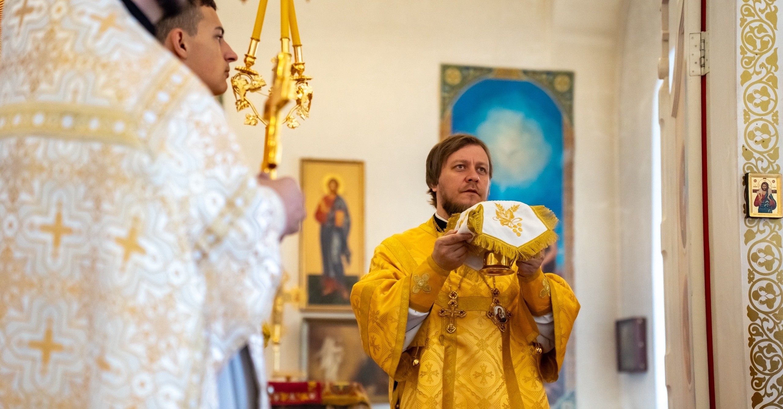 БОГОСЛУЖЕНИЕ В СЕРАФИМОВСКОМ КАФЕДРАЛЬНОМ СОБОРЕ