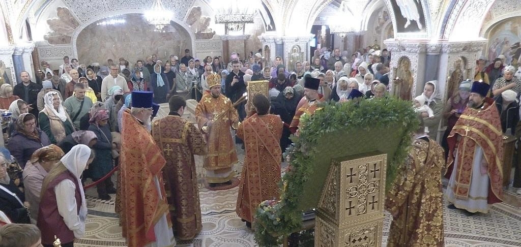 БОГОСЛУЖЕНИЕ В ХРИСТОРОЖДЕСТВЕНСКОМ КАФЕДРАЛЬНОМ СОБОРЕ Г. ЧЕЛЯБИНСК